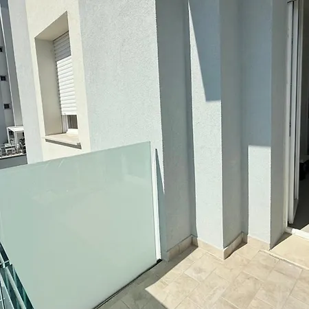M449 - Marcelli, Trilocale Con Posto Auto E Condominiale Lejlighed