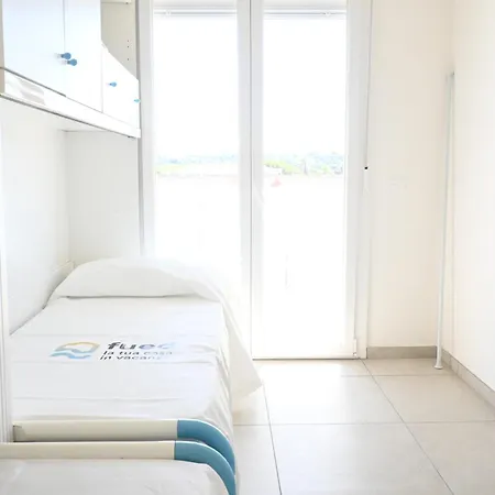 M449 - Marcelli, Trilocale Con Posto Auto E Condominiale *