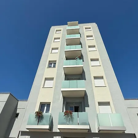 M449 - Marcelli, Trilocale Con Posto Auto E Condominiale Lejlighed